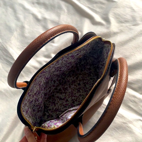 Handbag - Picture 2 of 2